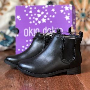 New girl size 7 boots